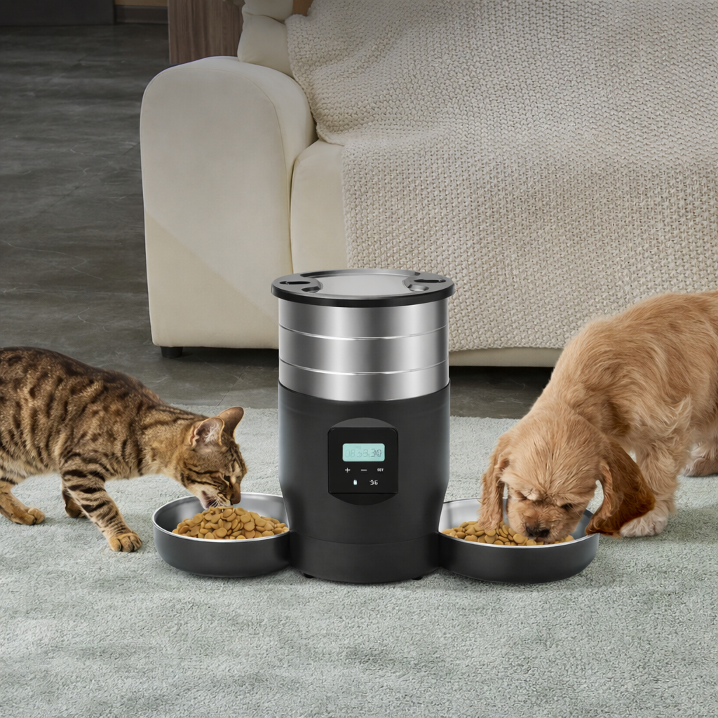Distributeur automatique de croquettes pour chat 4.5L connecté avec application mobile